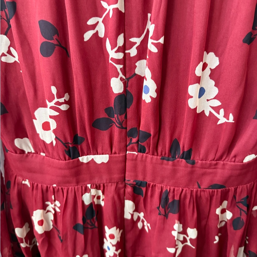 Kate Spade Size 8 Red Dress with Subtle Off White Accents - Picture 8 of 8